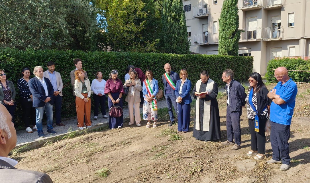 A Cascina la prima pietra della piscina terapeutica del Remaggi